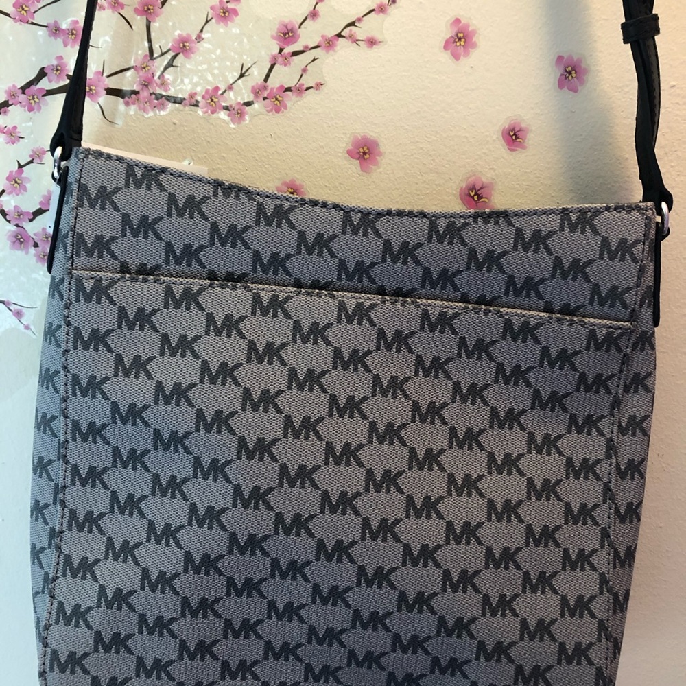 Michael kors crossbody bag - Picture 3 of 4
